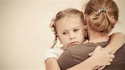 «خطف بنتي وبيساومني».. شهيرة تطلب ضم حضانة طفلتها داخل محكمة الأسرة