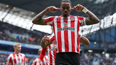 تقارير.. وست هام وتوتنهام يُنافسان تشيلسى على ضم مهاجم برينتفورد