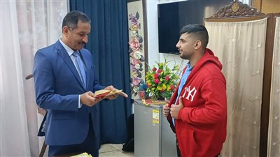 مدير تعليم الجيزة يتلقى دعوة للإفطار من ذوى الهمم (صور)