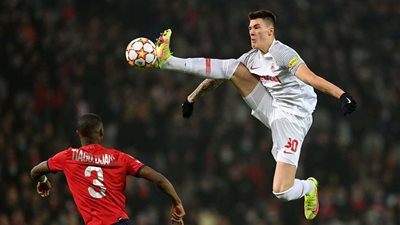 تقارير.. برشلونة أخر المهتمين بمهاجم لايبزيج الألماني