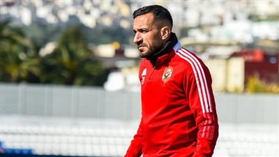 التعاون السعودي يكشف حقيقة مفاوضاته مع الأهلي لضم علي معلول