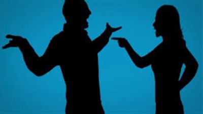 «عاوزة تدخلني السجن».. زوج يصرخ داخل محكمة الأسرة ويطالب زوجته باسترداد حقوقه