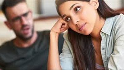 الخلافات مش بتنتهي.. كريمة تطلب الخلع أمام هيئة محكمة الأسرة