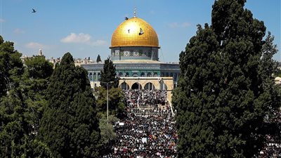 120 ألف مصل أدوا صلاة الجمعة في رحاب المسجد الأقصى