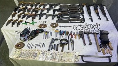 ضبط مسجل خطر يدير ورشة لتصنيع وإصلاح الأسلحة النارية بأسيوط