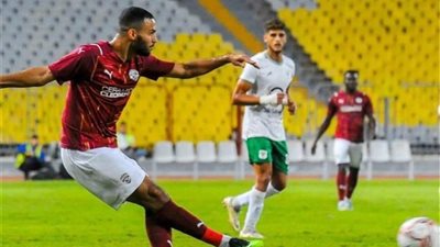 شبانة: الزمالك يرغب فى ضم بيكهام واللاعب ينتظر موقف الأهلى 