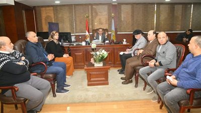 تفاصيل اجتماع محافظ الغربية مع لجنة الرقابة على الأسواق والغرفة التجارية