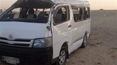 إصابة 13 شخصا في حادث انقلاب ميكروباص أعلى الطريق الإقليمي بالصف