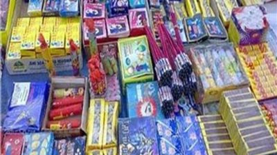 تفاصيل ضبط 127200 صاروخ وألعاب نارية بالغربية