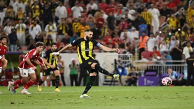 كاشفًا المتخصص الأول.. جاياردو يُعلق عن إهدار بنزيما لركلات الجزاء بشكل مستمر