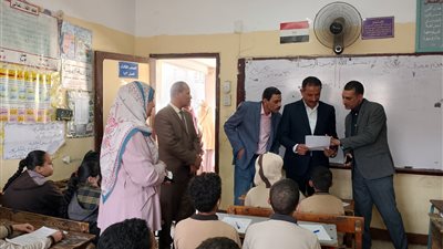 سلومة يتفقد مدارس إدارة الحوامدية ويشدد على الالتزام بالخريطة الزمنية للتيرم الثاني 