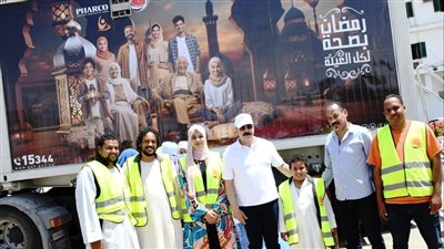 محافظ أسوان يتفقد قافلة الفحص الشامل لمبادرة «رمضان بصحة لكل العيلة»