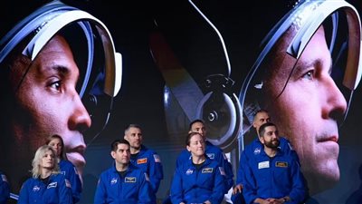 سباق الفضاء.. منافسة شديدة بين روسيا والولايات المتحدة على معادن القمر