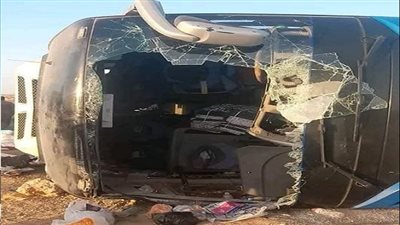 الصور الأولى لحادث انقلاب الأتوبيس المتسبب في مصرع وإصابة 30 شخصًا بسوهاج