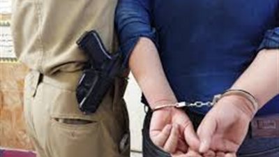 التحقيق مع متهم بتجارة العملة الأجنبية خارج السوق المصرفية