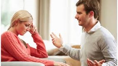 سها تطلب الخلع أمام محكمة الأسرة.. والسبب صادم