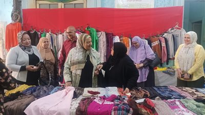 وكيل «تعليم القاهرة» تفتتح معرض ملابس «أهلًا بالعيد» بمدرسة السرايات الإعدادية (صور)