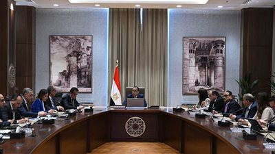 رئيس الوزراء يتابع خطة جذب الاستثمارات الأوروبية إلى مصر