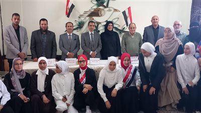 وكيل تعليم بكفر الشيخ يشهد افتتاح المعرض الختامي للأنشطة (صور)