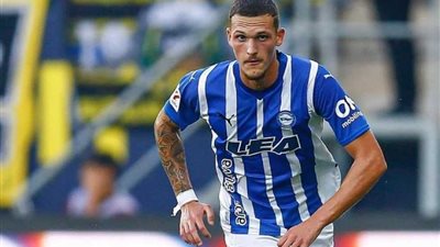 تقارير.. مدافع ألافيس صداع فى رأس ريال مدريد قبل بدء الميركاتو الصيفى