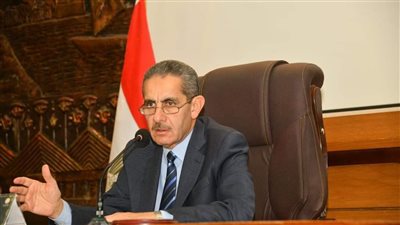 محافظ الغربية يتابع أعمال رصف وتطوير شارع النحاس بطنطا