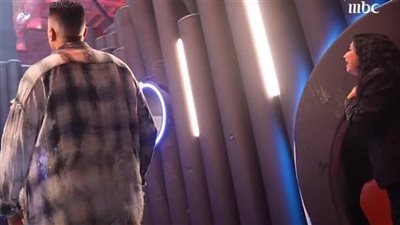 قميصه عليه كلور وهي لابسة بيجامة.. كيف سخر رامز جلال من حسن شاكوش وطليقته؟