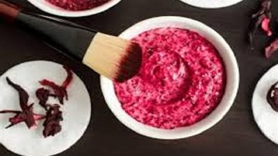 ماسك ليلة العيد.. طريقة عمل ماسك الكركديه والنشا للوجه 