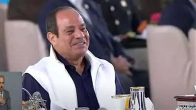 السيسي يكرم عددًا من أسر وأبناء الشهداء في احتفالية عيد الفطر