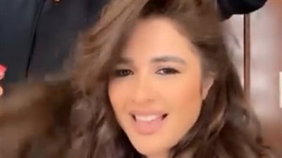 بوصلة رقص على أغنية اختياراتي.. ياسمين عبد العزيز تهنئ جمهورها بعيد الفطر 