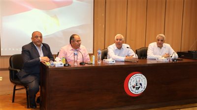 تفاصيل لقاء وزير الزراعة بالباحثين في معامل معهد صحة الحيوان والمبيدات