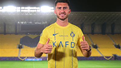 لابورت يخطط للعودة مرة أخرى للدوري الإسبانى وناديه السابق يترقب