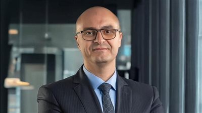 المصرية للاتصالات تعلن استقالة النائب المالي محمد شمروخ لتكليفه بالعمل رئيسًا تنفيذيًا للجهاز القومي لتنظيم الاتصالات