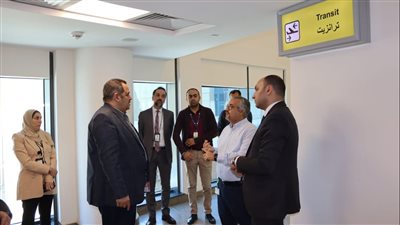 خلال جولة تفقدية مفاجأة.. منصور يشيد بإنتظام حركة العمل بمطاري الغردقة وسفنكس الدوليين