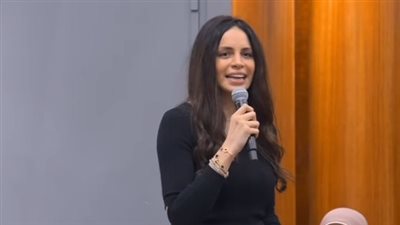 شاهد البروفات النهائية لـ آمال ماهر قبل حفلها يوم الجمعة