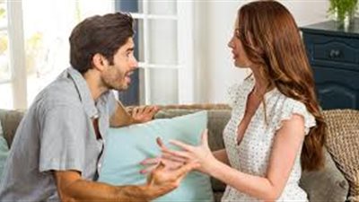 «بيلبس هدوم ستات».. سارة تصرخ داخل محكمة الأسرة لقبول دعوى التفريق