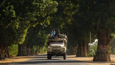 نزوح جماعي من الدبيبات وسط اشتباكات متصاعدة.. وآلاف المدنيين يفرّون نحو المجهول