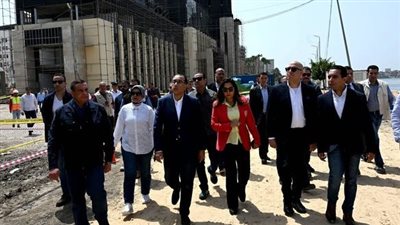 «مدبولي» يتفقد أعمال إنشاء مبنى ديوان عام محافظة دمياط وتطوير المنطقة المُحيطة