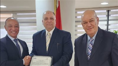 تجديد الرخصة الدولية لمطار القاهرة لثلاث سنوات