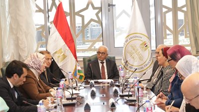 وزير التعليم يستقبل سفير دولة أوزبكستان لبحث سبل التعاون وتبادل الخبرات