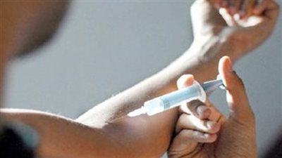 جرعة مخدرات زائدة وراء وفاة شاب بالطريق العام في قليوب