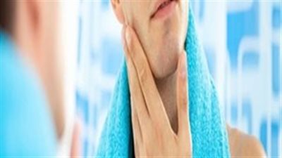 للوقاية من حب الشباب.. روتين يومي للعناية ببشرة الرجال