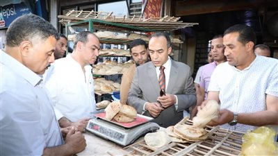 توجيه عاجل من محافظ المنيا بتكثيف الحملات على مخابز الخبز السياحى والفينو