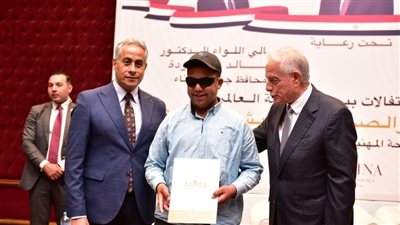  تسليم عقود عمل لذوي الهمم في جنوب سيناء