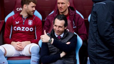 أستون فيلا يمدد عقد أوناي إيمري حتي 2027