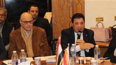 رئيس حزب الغد يكرم بعض القيادات العسكرية السابقة بمناسبة ذكرى تحرير سيناء 