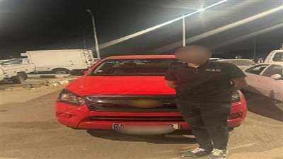 فيديو يفضح سائق عبر فيسبوك لحطة ارتكابه واقعة مخجلة بالطريق العام