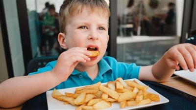 ما هي حساسية الجوز؟ وكيف تتعامل معها؟