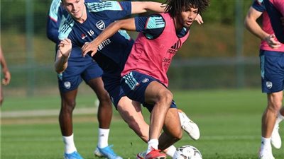 منافس النني يقترب من الرحيل.. أرسنال يخطط للاستغناء عن نجم غانا