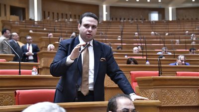 بعد أحداث جنازة صلاح السعدني.. حزب «العدل» يتقدم بتعديل تشريعي لـ«تنظيم تصوير الجنازات» 