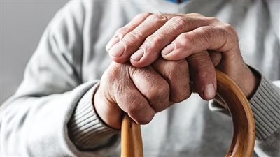 لماذا نتحرك في سنوات الشيخوخة بشكل ابطأ؟